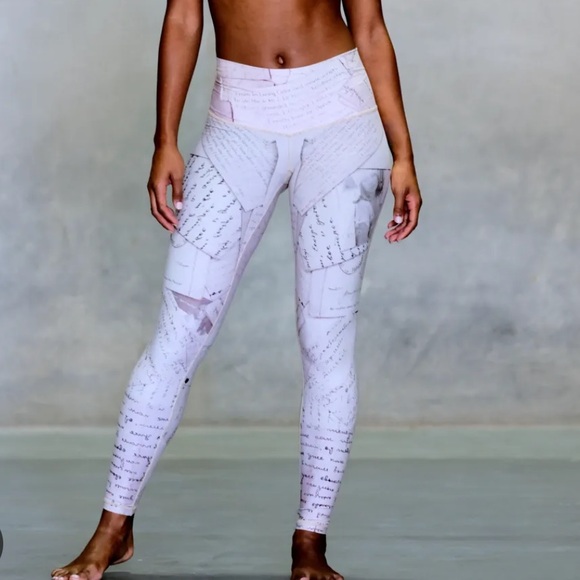 JENNIFER LOPEZ x NIYAMA SOL This Is Me Portraits Vintage Scrapbook Leggings S - Picture 1 of 16